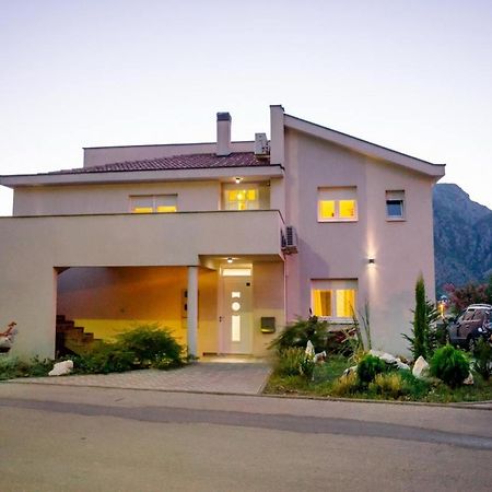 מוסטר Villa Mir מראה חיצוני תמונה