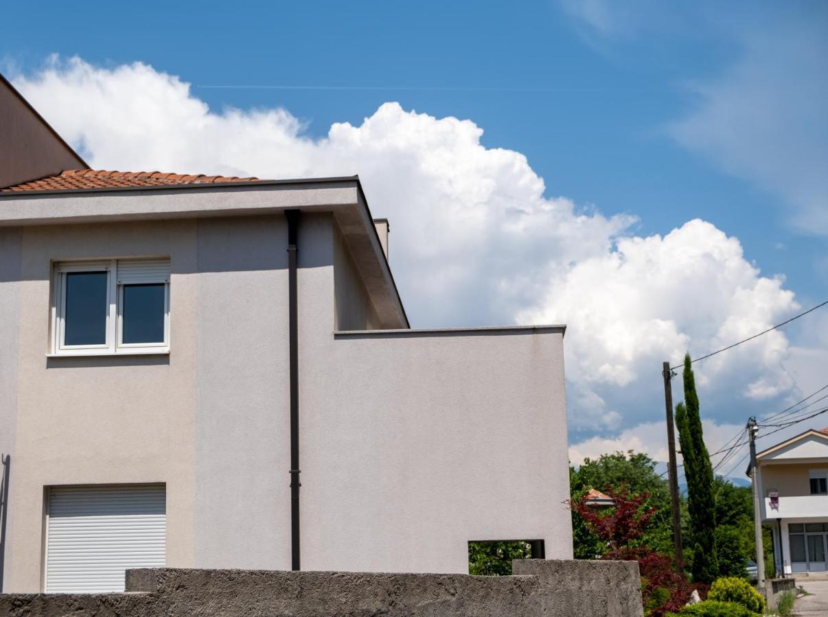 מוסטר Villa Mir מראה חיצוני תמונה